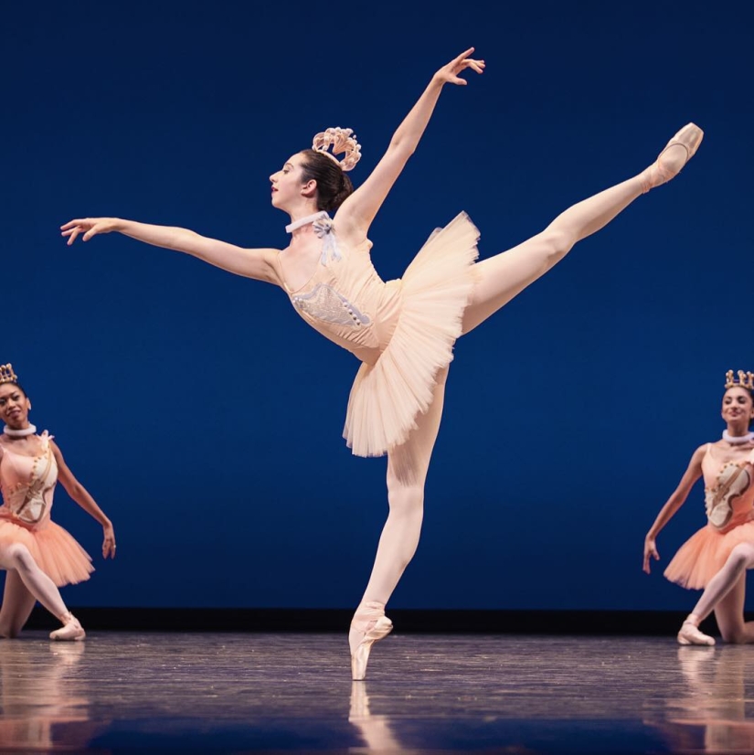 Hovering over the parquet: grace and tenderness in the photographs of ballet dancers from Lindsay Thomas