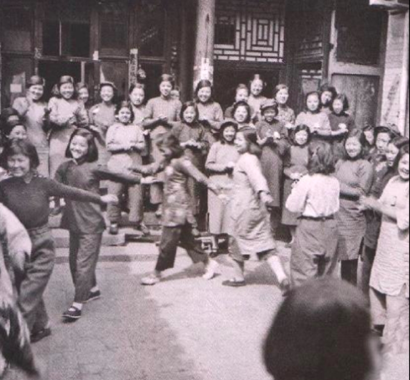 How 70 years ago in China they fought against prostitution