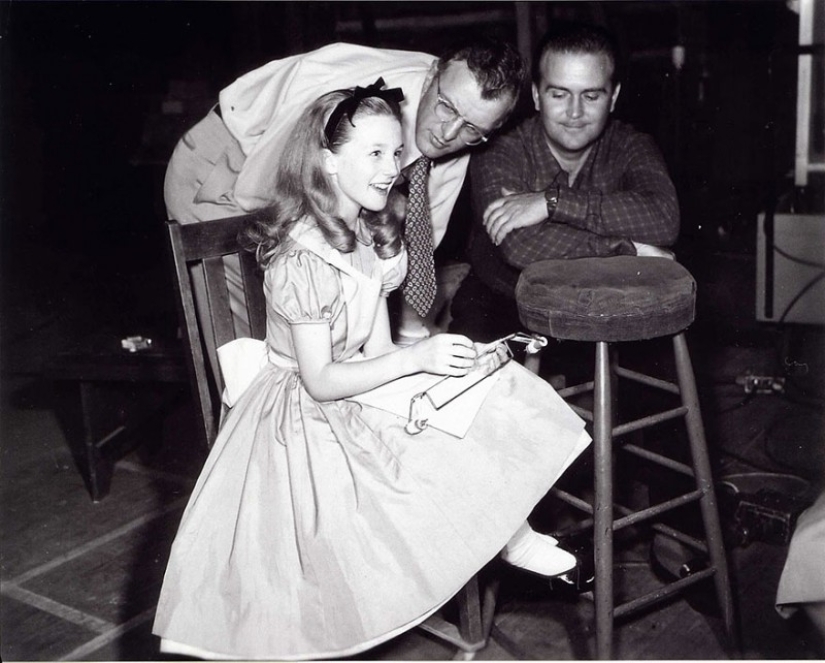 How animators Used a Real Girl to Create Alice in Wonderland»