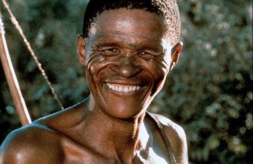 How did the lives of the Bushman Nkjau, which played a major role in the film "Perhaps the gods are mad."