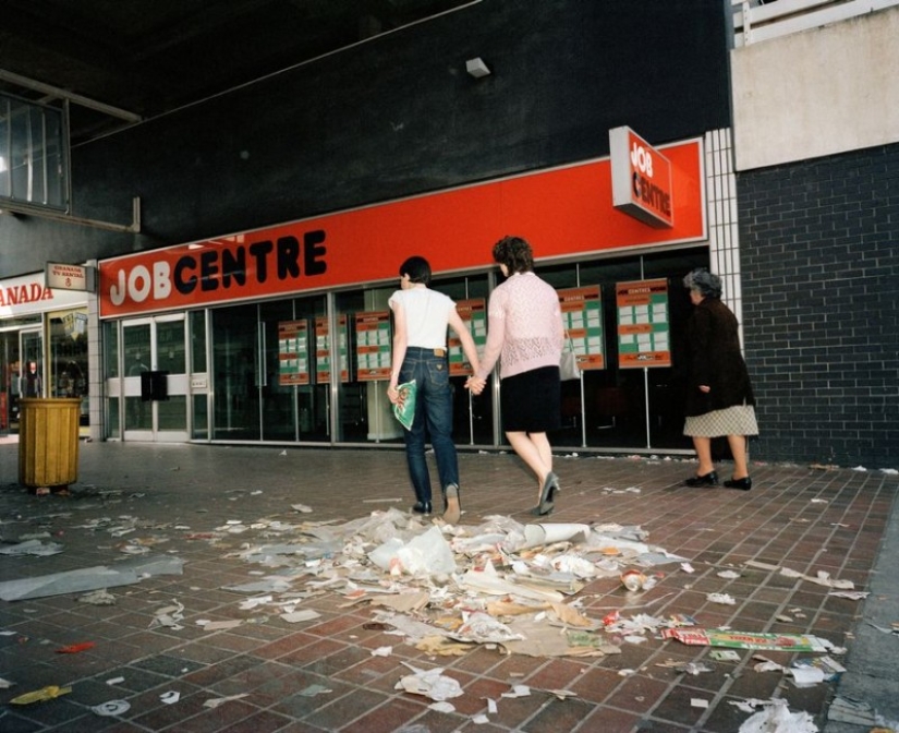 How Liverpool lived in the early 80s: candid photos of controversial photojournalist Martin Parr