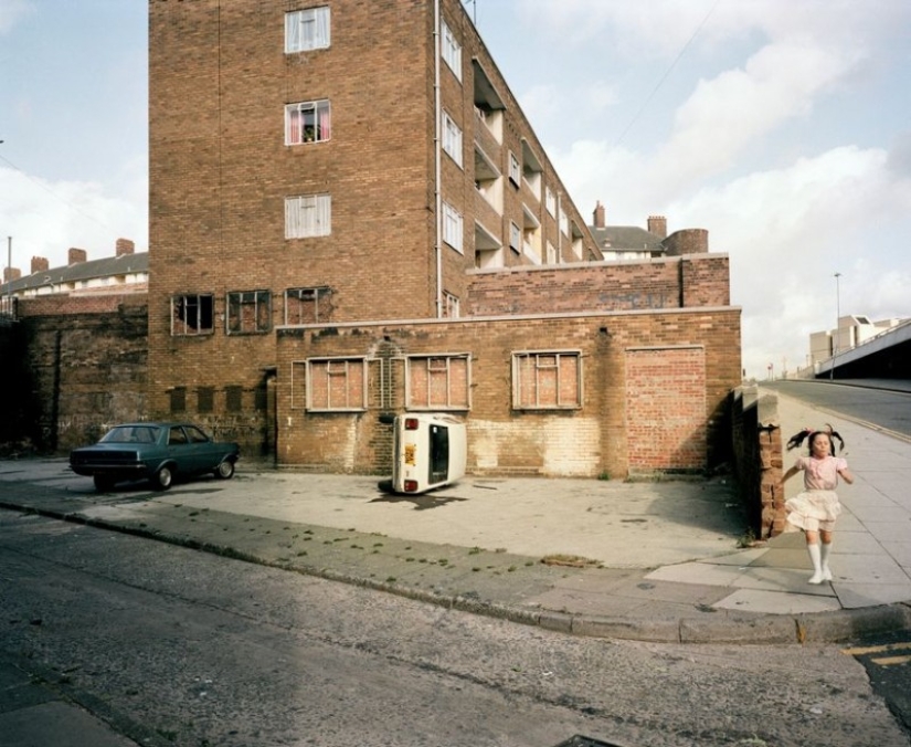 How Liverpool lived in the early 80s: candid photos of controversial photojournalist Martin Parr