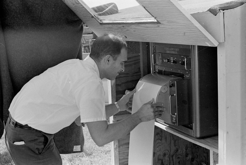 How nuclear weapons were tested in front of the public in Mississippi, bypassing the treaty with the USSR