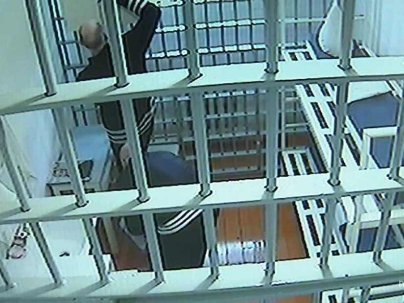 How one of the most severe prisons in Russia "Black Dolphin"is arranged