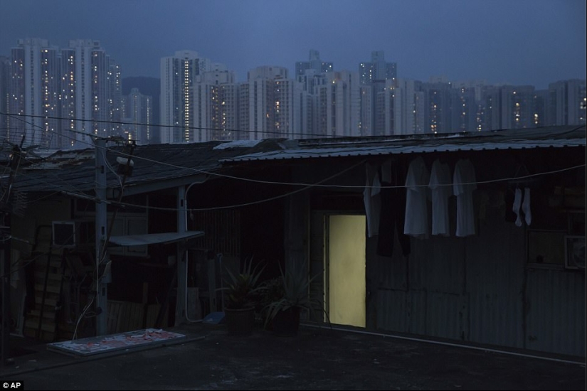 How people live in Hong Kong coffin apartments