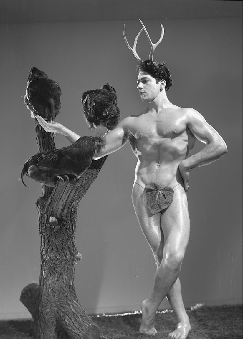 How Photographer Bob Mizer Changed the Concept of Male Body Aesthetics