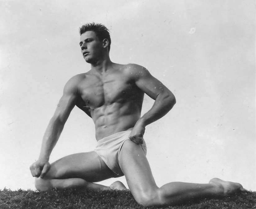 How Photographer Bob Mizer Changed the Concept of Male Body Aesthetics