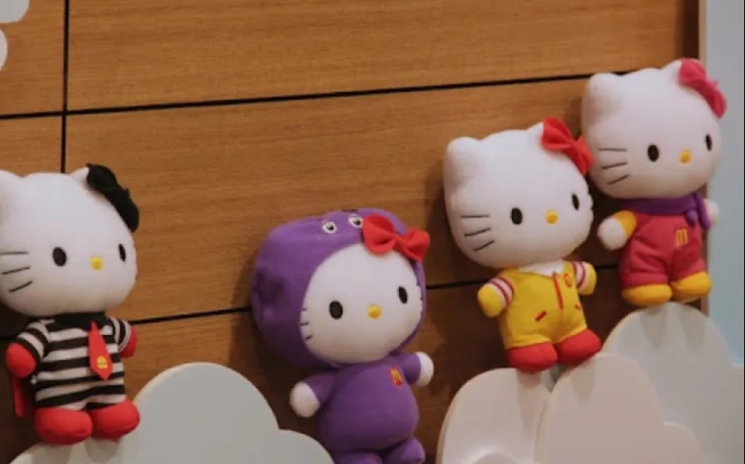 How the image of a cat with a bow turned into the most recognizable Hello Kitty brand