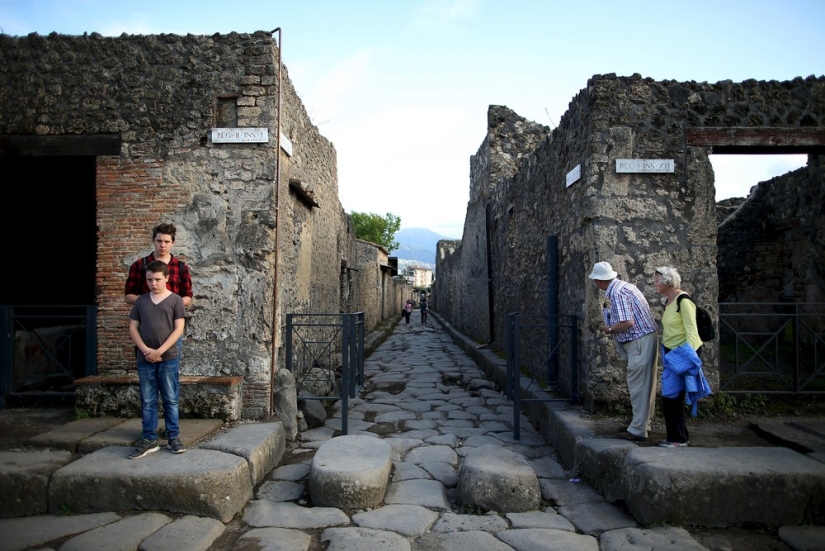 How the inhabitants of Pompeii died