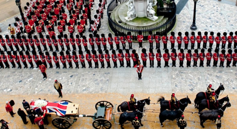 How the most expensive and magnificent funerals of famous people in history took place