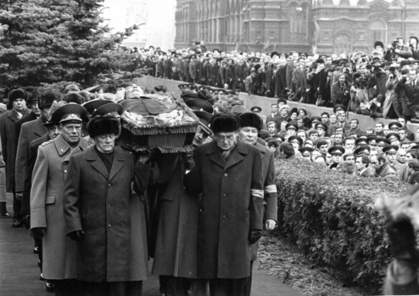 How the most expensive and magnificent funerals of famous people in history took place