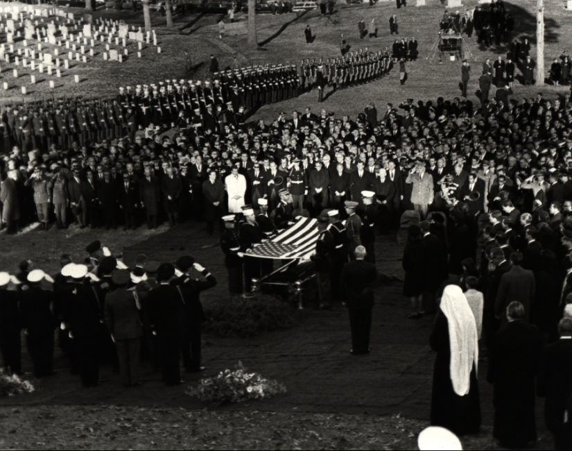 How the most expensive and magnificent funerals of famous people in history took place