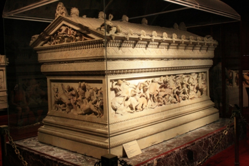 How the most expensive and magnificent funerals of famous people in history took place