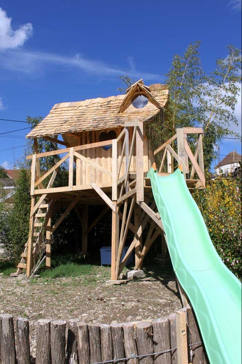 How to Build a Real Castle for Your Child from Ordinary Wooden Pallets