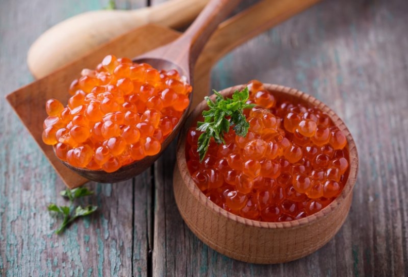 How to buy red caviar and not make a mistake