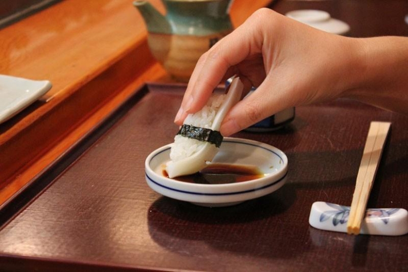 How to eat sushi correctly