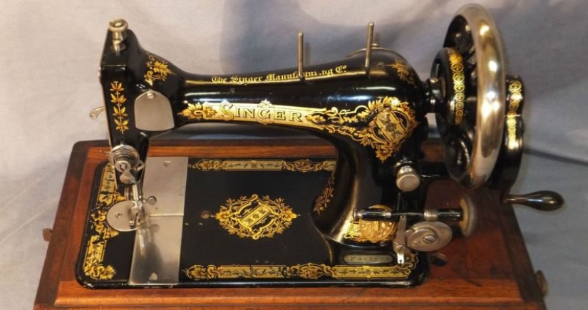 Hunting for sewing machines, or Why antique dealers need Grandma's "Singer"