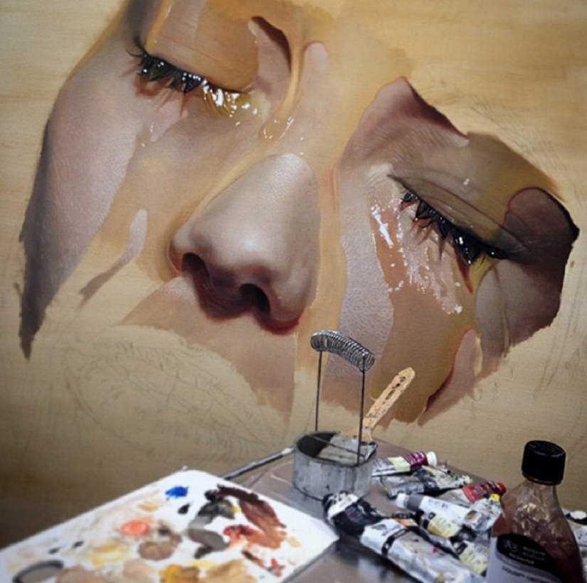 Hyperrealism in the paintings of Mike Dasras