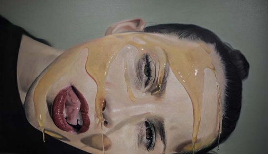 Hyperrealism in the paintings of Mike Dasras