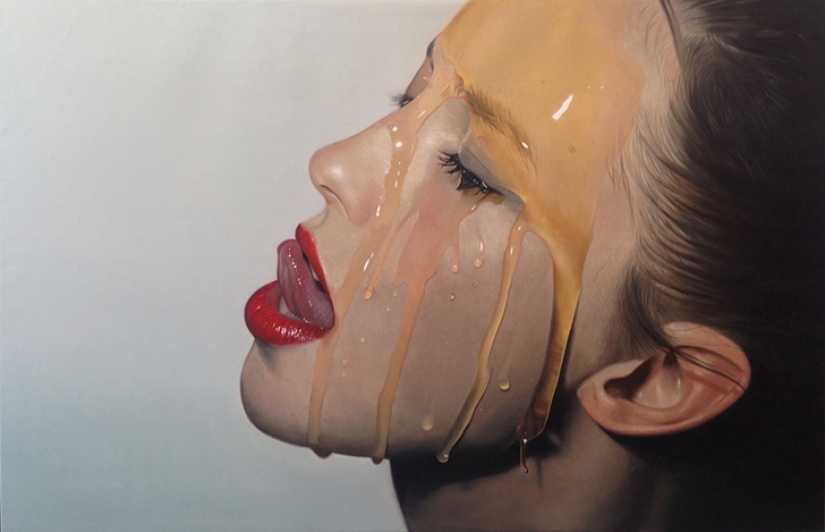 Hyperrealism in the paintings of Mike Dasras