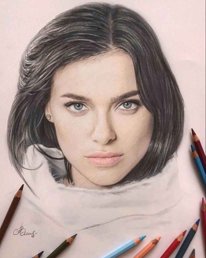 Hyperrealistic drawings with colored pencils from Lena Litvina