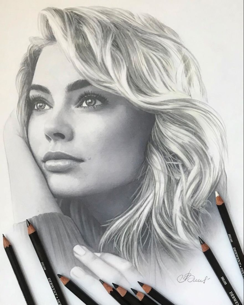 Hyperrealistic drawings with colored pencils from Lena Litvina