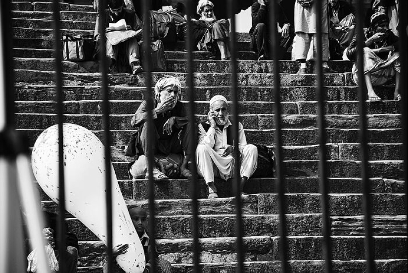 I Took 12 Photos Showcasing Life On The Streets Of Old Delhi