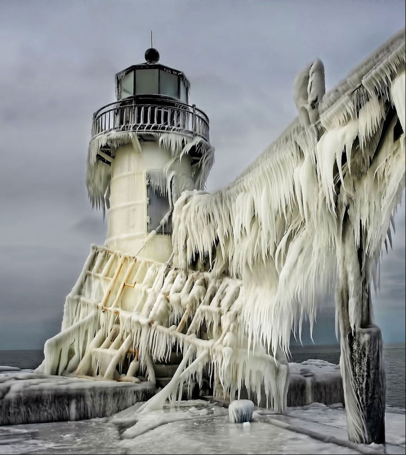 Ice inspiration — 23 photos of interesting ice formations