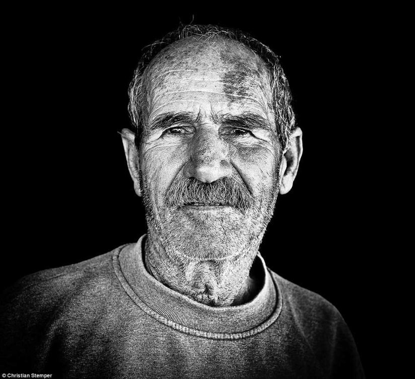 "If I don't see the sea, I don't live": sea wolves from the island of Paros "If I don't see the sea, I don't live": sea wolves from the island of Paros