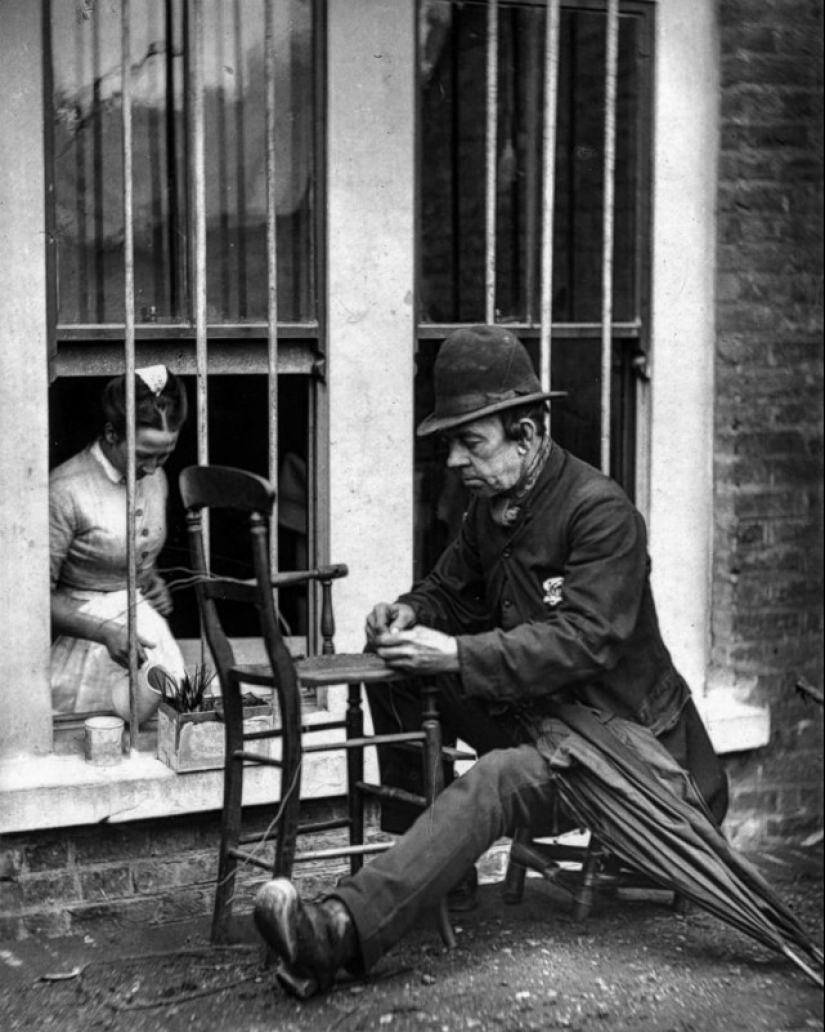 Impenetrable poverty on the streets of London in 1873-1877