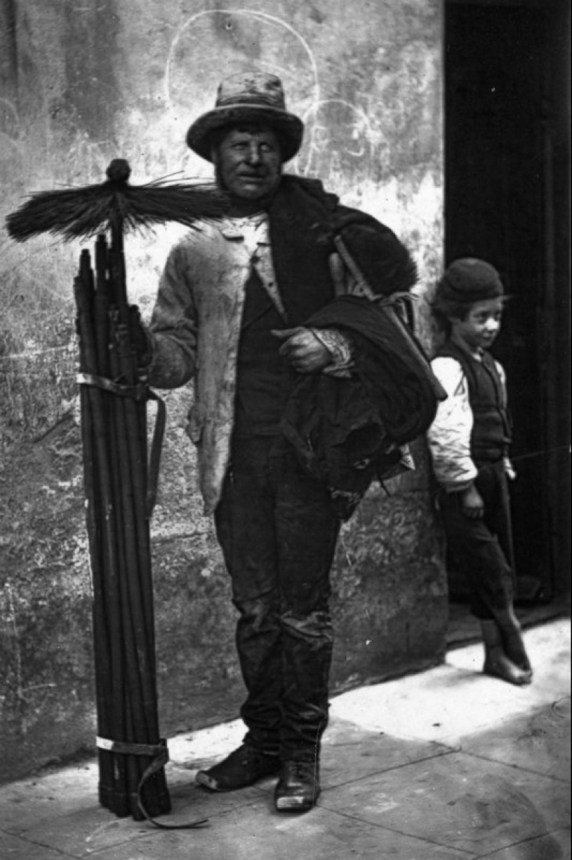 Impenetrable poverty on the streets of London in 1873-1877