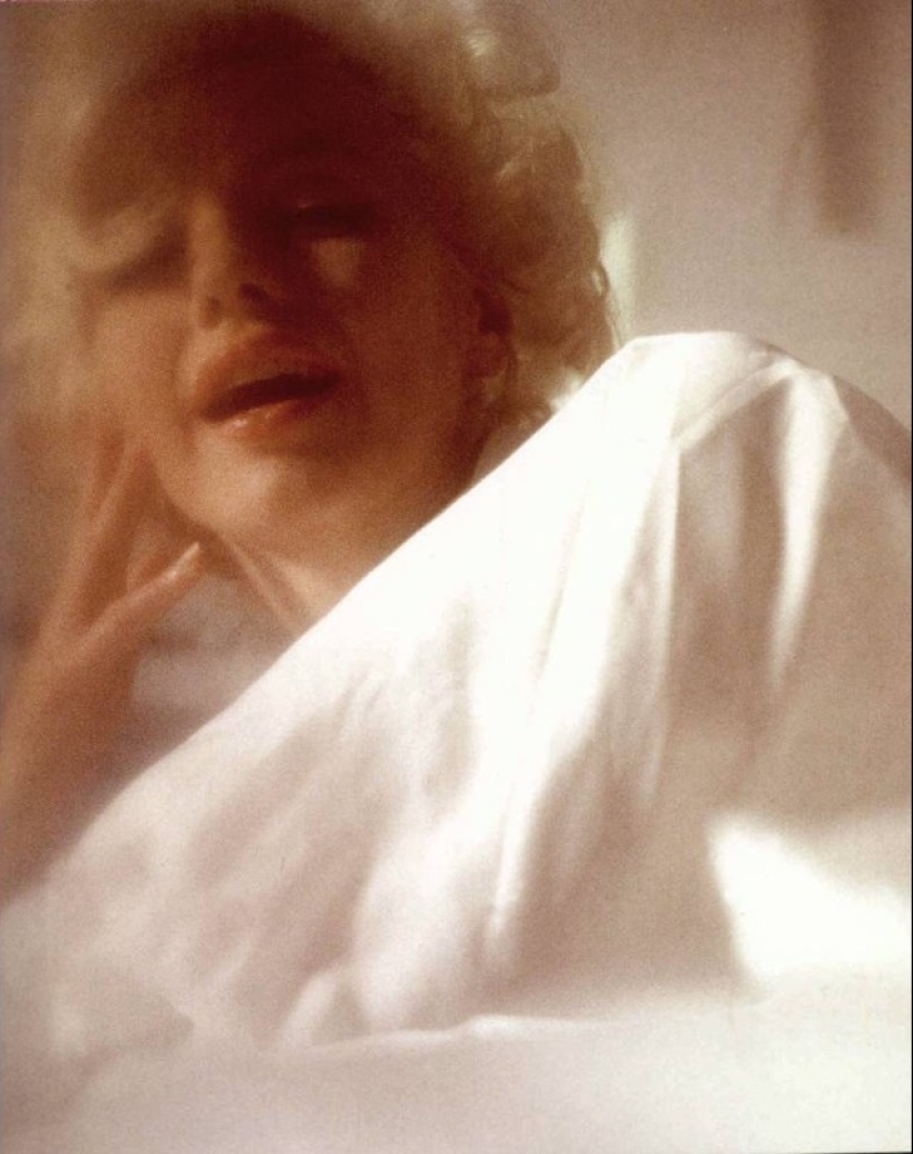In bed with Marilyn Monroe