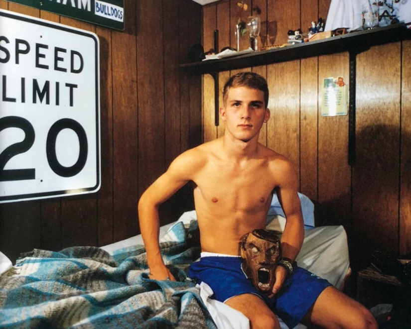 In my bedroom — a photo project about the rooms of American teenagers of the 80s and 90s