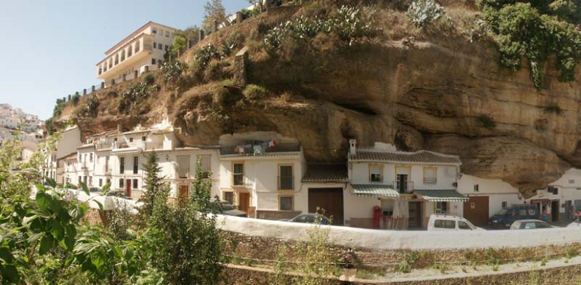 Increíble pueblo rockero: Setenil de las Bodegas