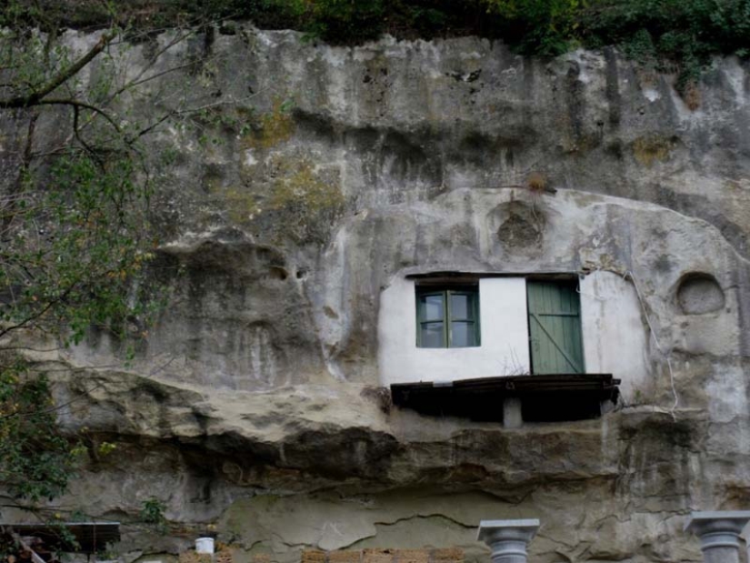 Increíble pueblo rockero: Setenil de las Bodegas