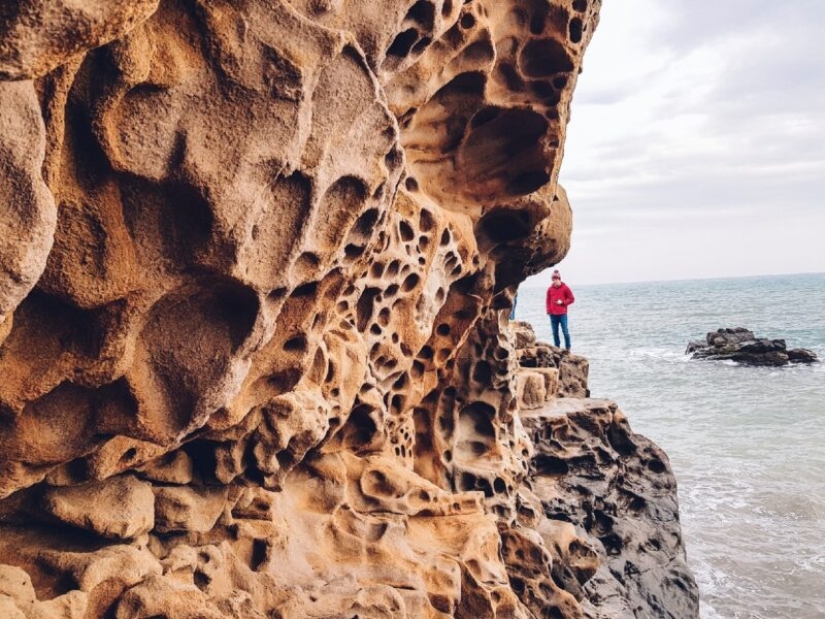 Increíble" Queso " rocas-un milagro de la naturaleza en la costa de Crimea