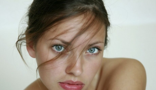 Increíblemente hermosa muchacha, de increíble belleza natural Increíblemente hermosa muchacha, de increíble belleza natural