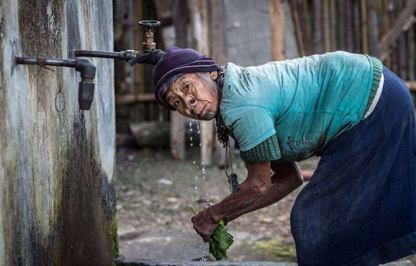 Increíbles costumbres de una tribu india donde las mujeres tienen que usar tapones en sus fosas nasales