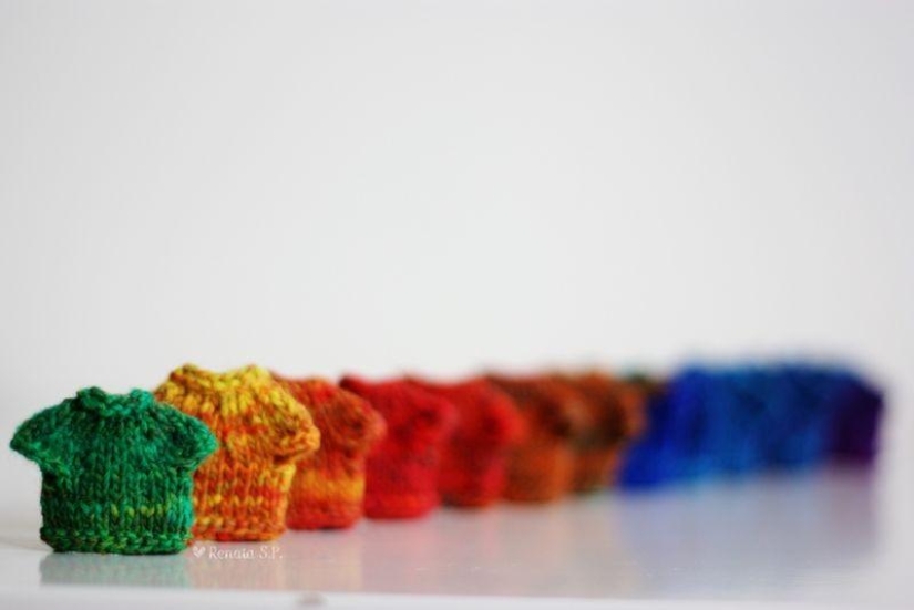 Incredible miniature knitted and crocheted items