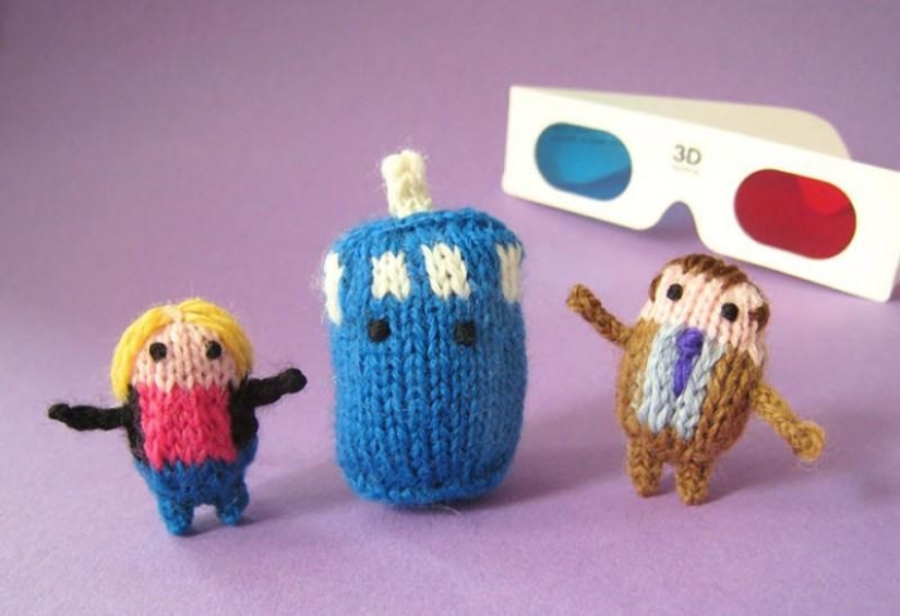 Incredible miniature knitted and crocheted items