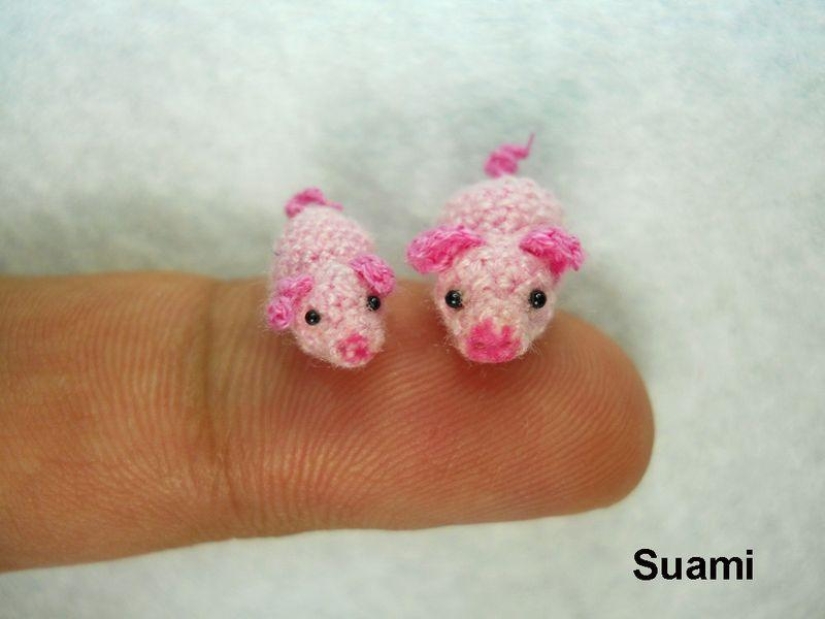 Incredible miniature knitted and crocheted items