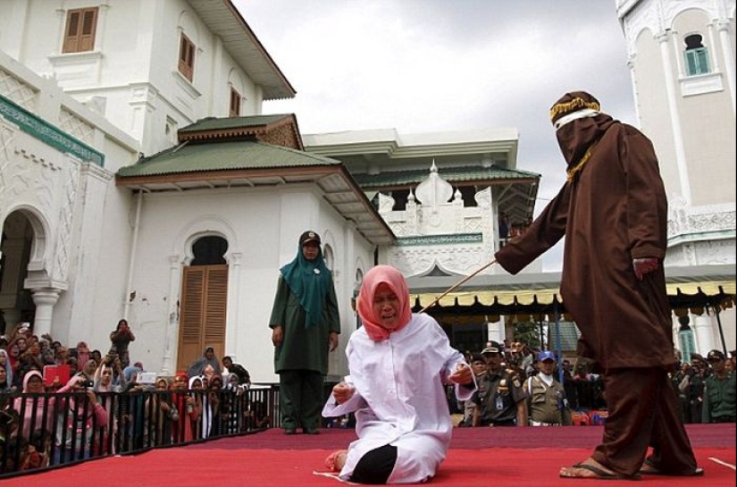 Indonesian female executioners