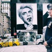 Inesperadas escenas de la calle de nueva York y tel Aviv en la lente del maestro de la calle-foto por Ronen Berka