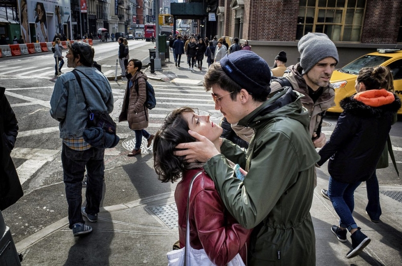 Inesperadas escenas de la calle de nueva York y tel Aviv en la lente del maestro de la calle-foto por Ronen Berka