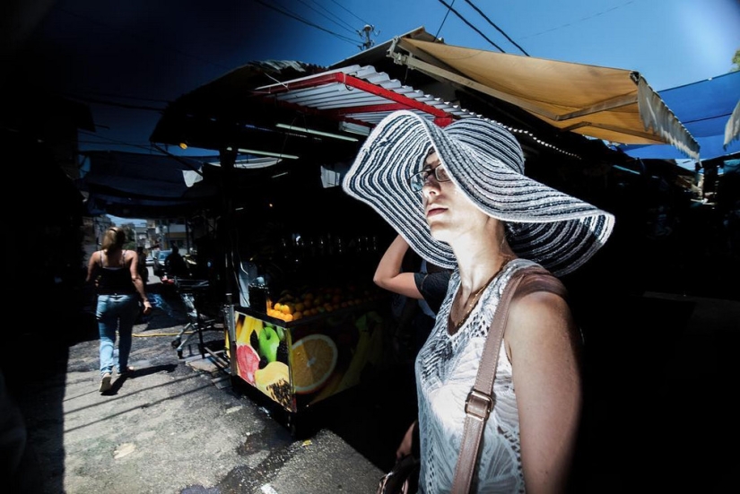 Inesperadas escenas de la calle de nueva York y tel Aviv en la lente del maestro de la calle-foto por Ronen Berka