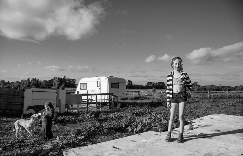 Infancia sobre ruedas: jóvenes gitanos irlandeses en impresionantes fotos por Jamie Johnson