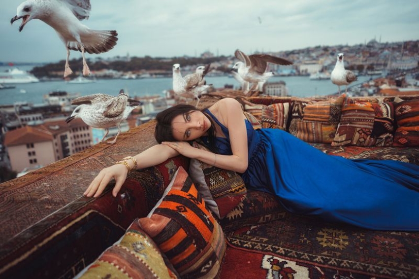 Istanbul beauties in erotic photographs by Kaan Altindal