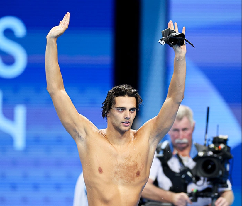 Italian Olympic Gold Winner Thomas Ceccon Stuns Fans With Wardrobe Malfunction: “Holy Smokes”