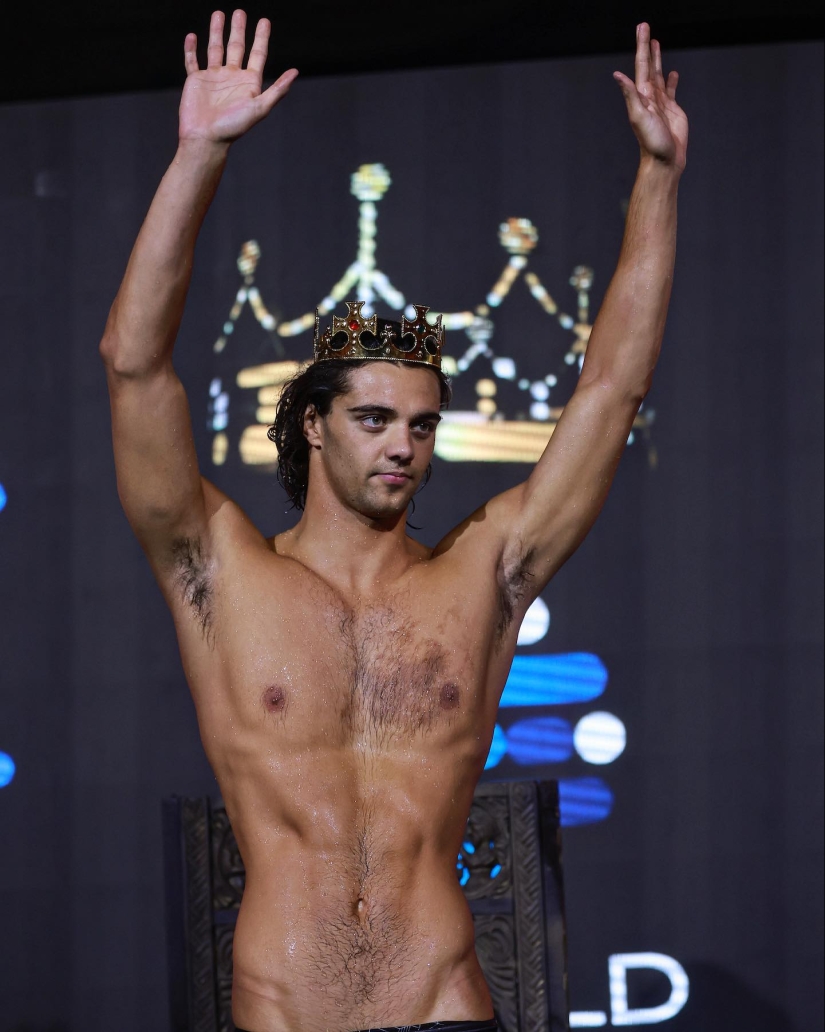 Italian Olympic Gold Winner Thomas Ceccon Stuns Fans With Wardrobe Malfunction: “Holy Smokes”