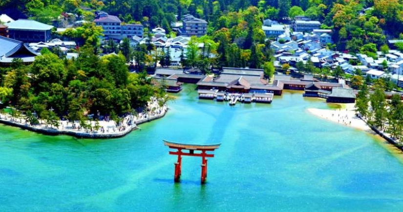 Itsukushima es una isla sagrada donde está prohibido nacer y morir